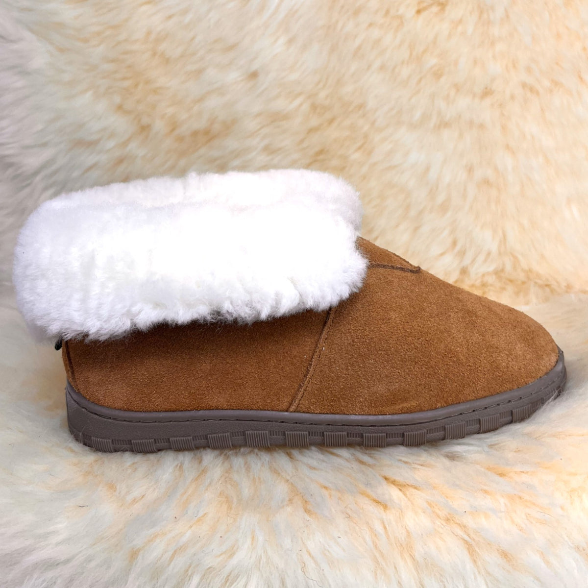 Women's sheepskin bootie — genuine sheepskin lining, ankle height