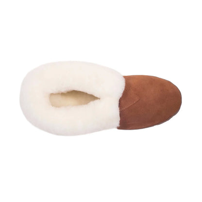 Kids' chestnut sheepskin bootie showing fleece lining, top view